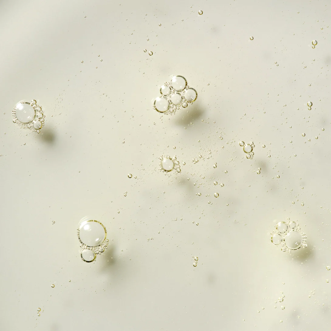 Neighbourhood Botanicals Face Off Oil-To-Milk Cleanser - Image 4