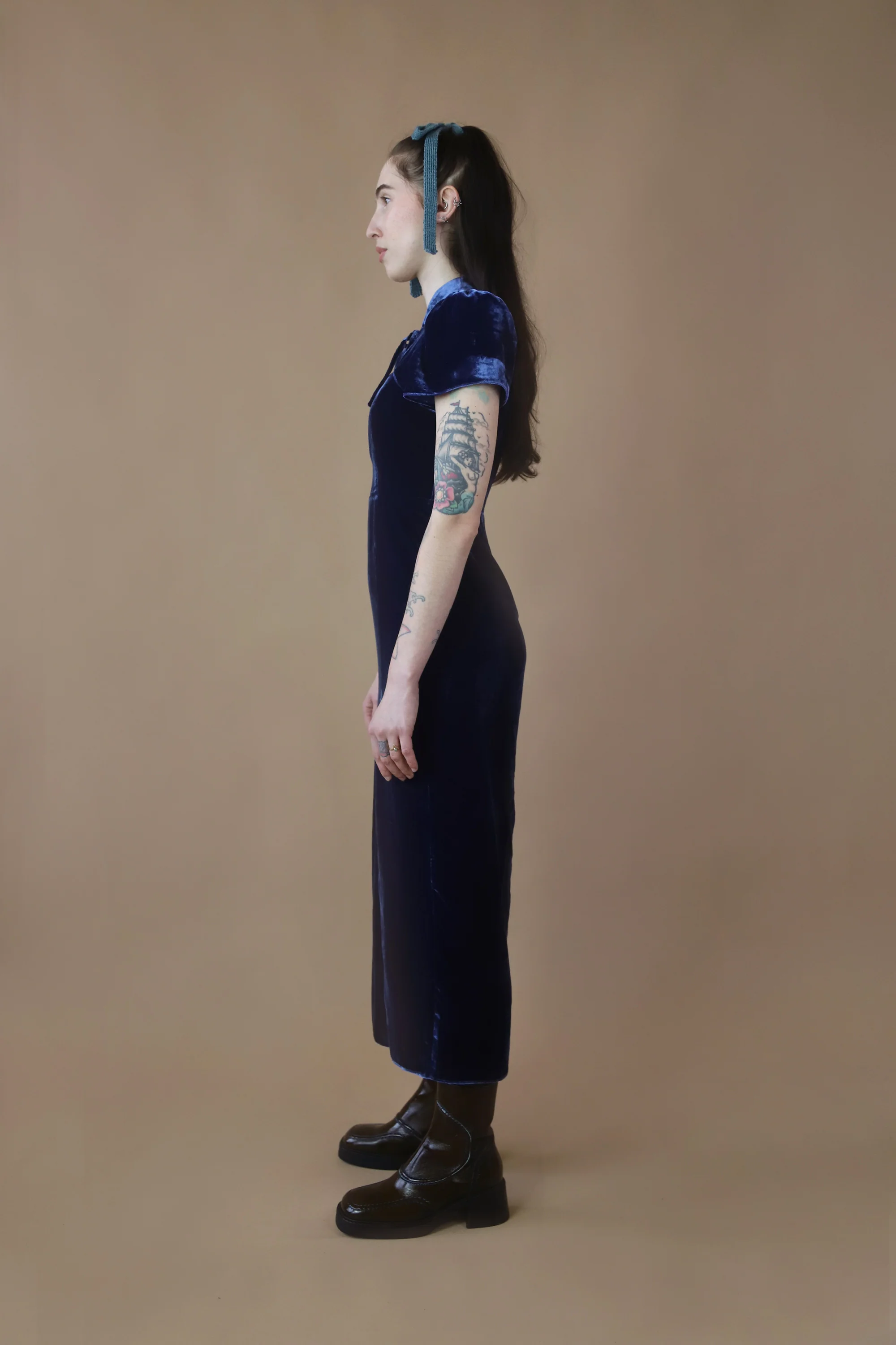 Carmella Velvet Midi Dress | Navy - Image 4