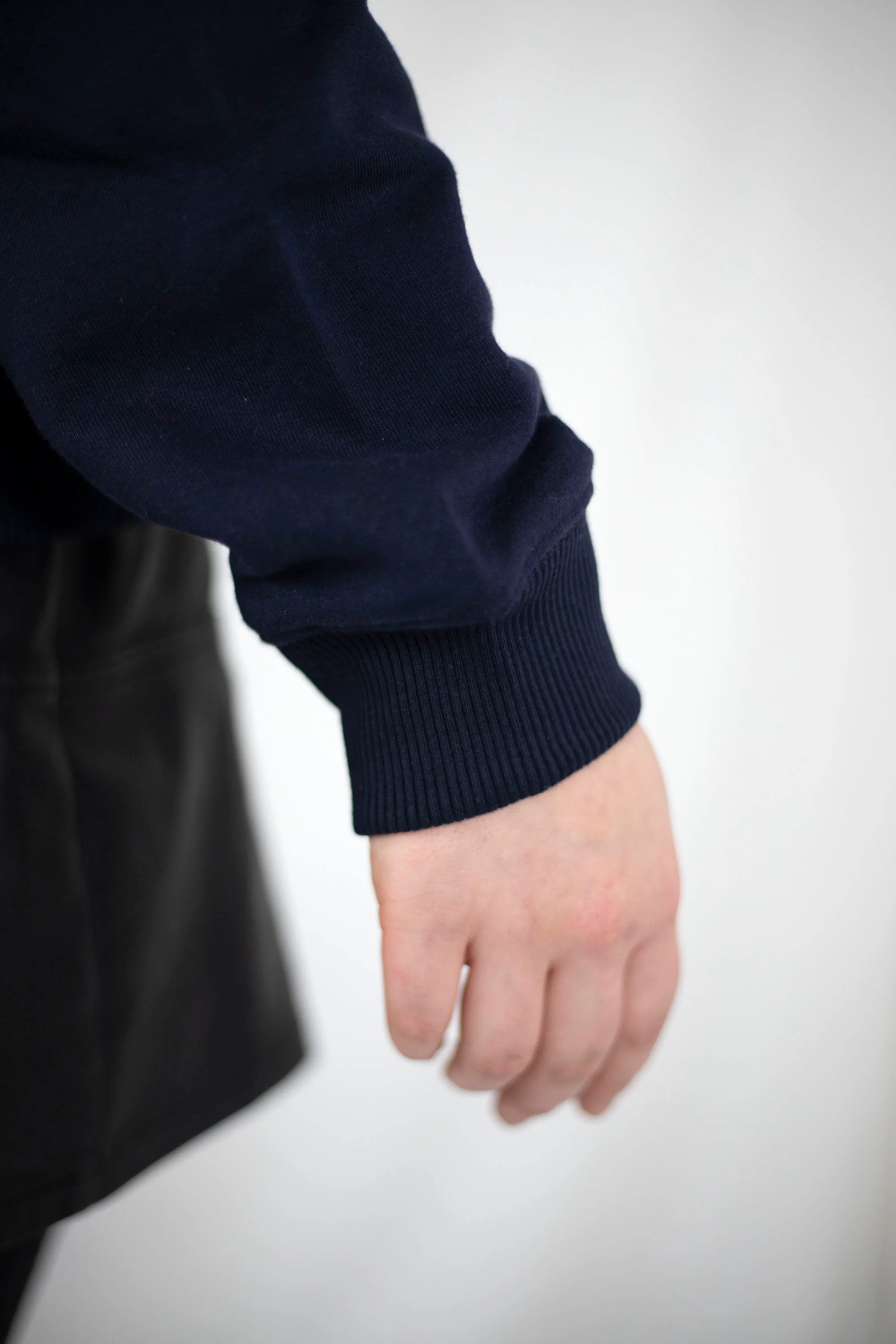 Shop Slow Fashion Sweatshirt in White/ Navy - Image 5