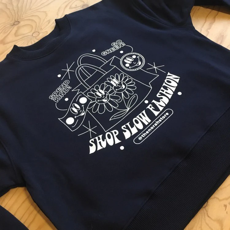 Shop Slow Fashion Sweatshirt in White/ Navy - Image 7
